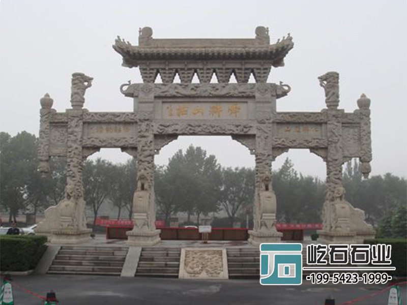 石雕門(mén)樓牌坊